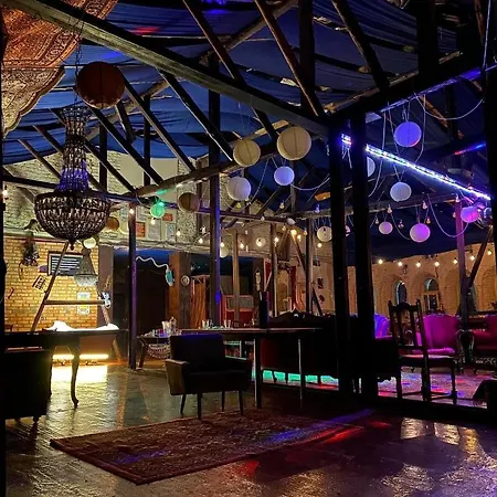 Love hotel Антуражный Лофт В Центре Для Двоих Kyiv